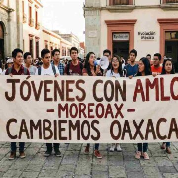 https___costumbresmexico.com_se-presentan-jovenes-proamlo